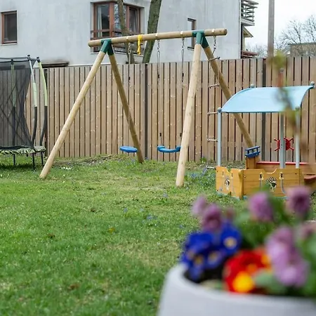 Garden Next To Telliskivi & Old Town 아파트