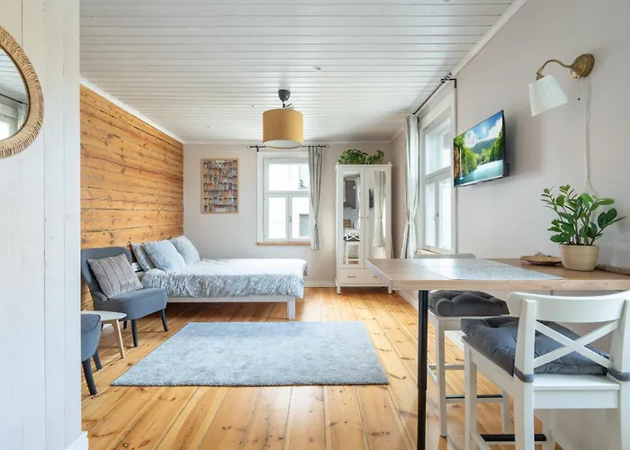 Garden Next To Telliskivi & Old Town Апартаменты Таллин